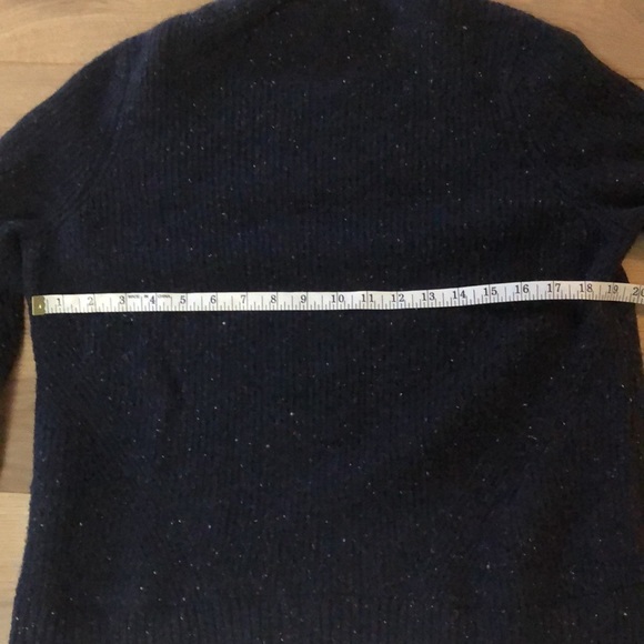RW&CO Sweater Size Large - Navy blue - Picture 6 of 8